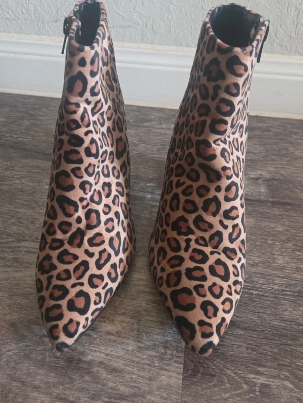 Leopard Print Pointed Toe Ankle Boots - Women